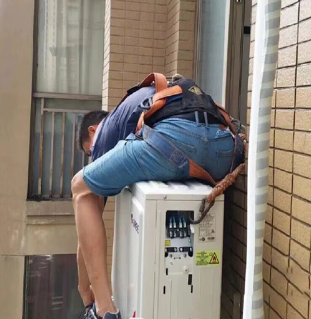 海勃湾空调移机